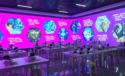 沧州运河区科技馆打造人工智能教育新样板：携手50余校开展AI研学，元萝卜成亮点(图2)