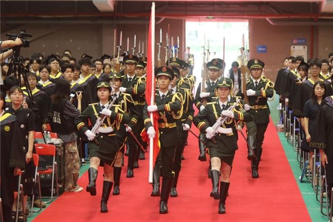 影像里的大思政·九三阅兵展全国高校巡展东莞站开展(图5)