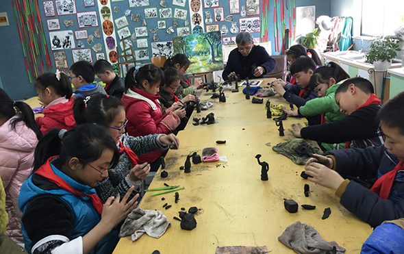 非遗进校园与美术教育创新成果展，探索传统文化传承新路径(图1)